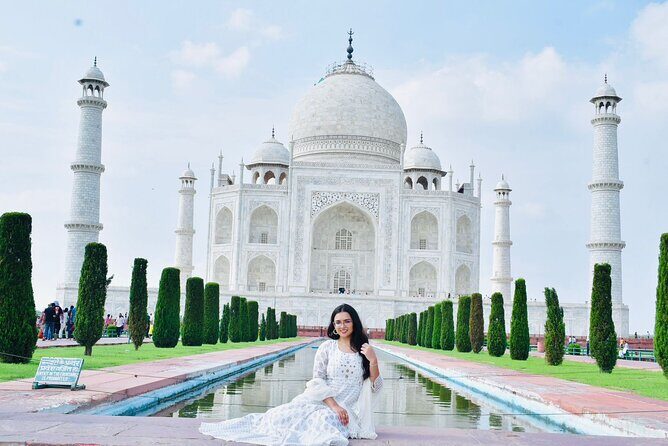 All Inclusive Taj Mahal Skip the Line Same Day Tour From Delhi - Good To Know