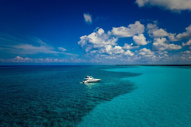 All inclusive Tulum: 4 hours Luxury Yacht 58' Azimut - Good To Know