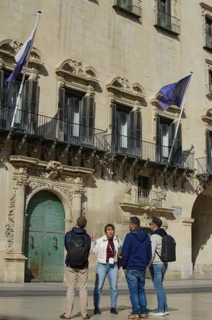 All of Alicante with the Castle, Market, and Tapas. Small group, max 6 people - Authentic Insights from Past Participants