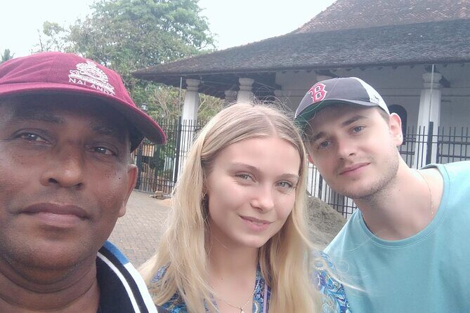 All of Sri Lanka within 10 Days - A Cultural Stop in Kandy