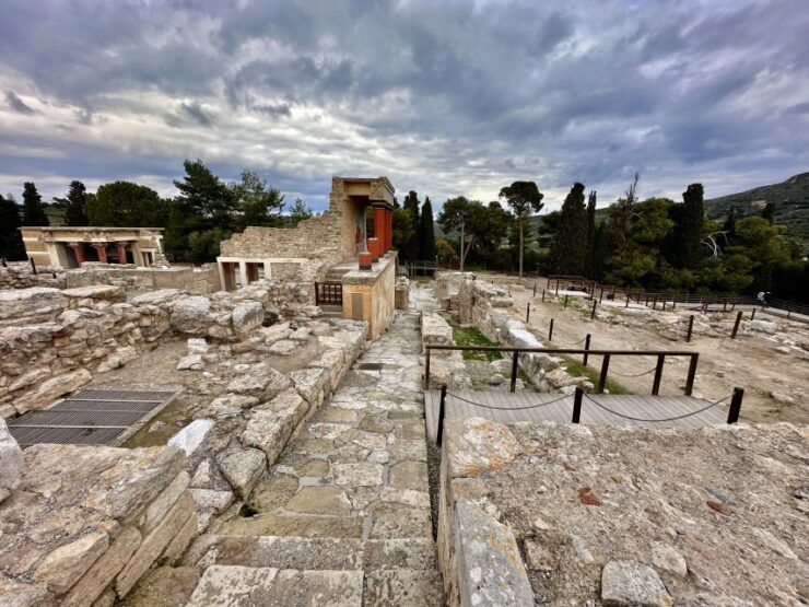 All Year Tour to Ancient Aptera Knossos And Heraklion - Activity Information