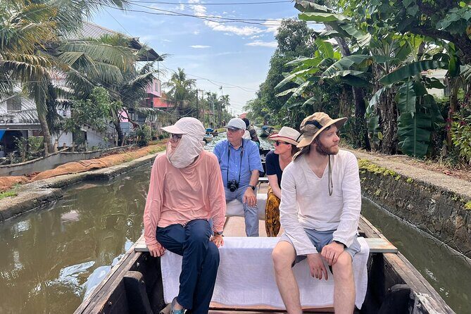 Alleppey Serene Canals Tour with Canoe Ride & Lunch from Kochi - Group Size and Privacy
