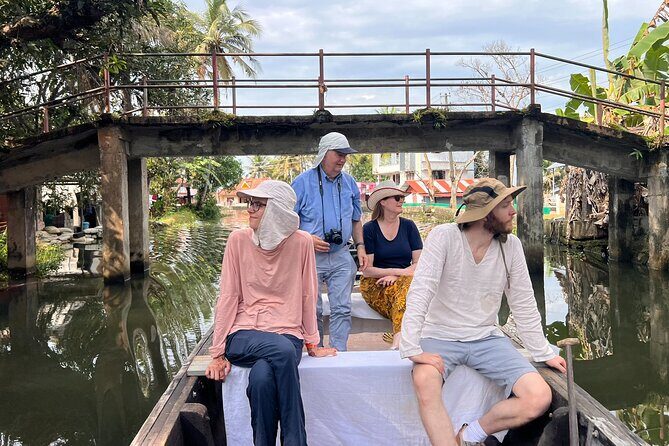 Alleppey Serene Canals Tour with Canoe Ride & Lunch from Kochi - A Close Look at the Alleppey Backwaters Tour