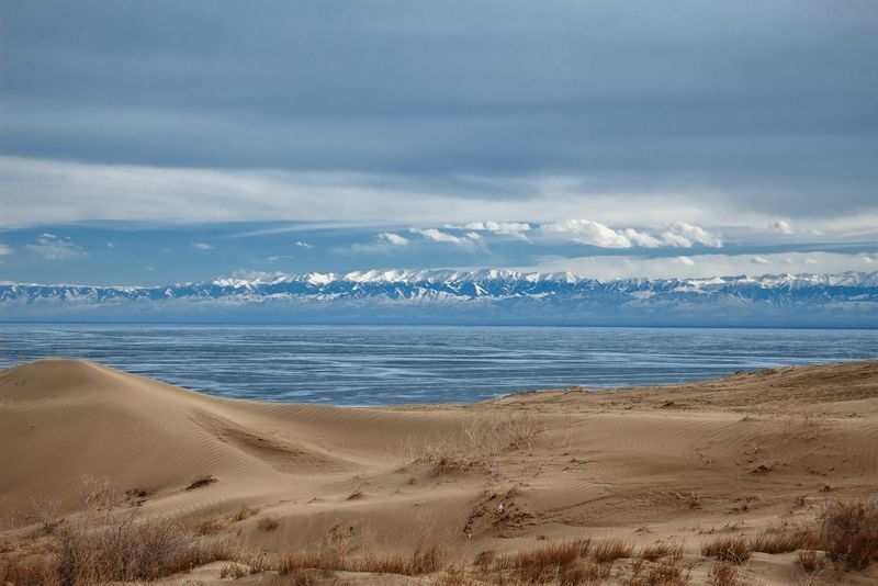 Almaty Altyn Emel National Park Full-Day Private Tour - The viewpoint climb is where a guide can help