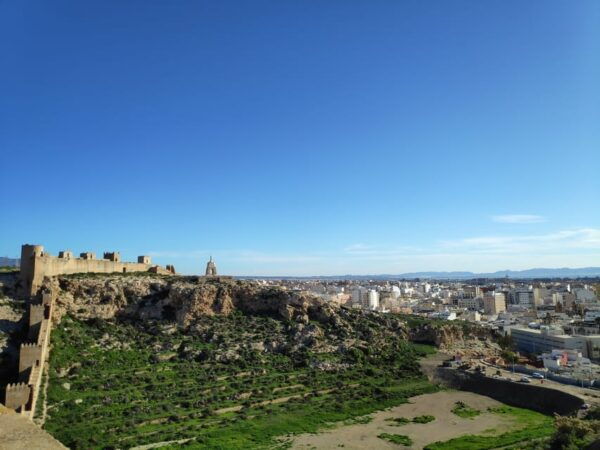 Almeria: Alcazaba and Spanish Civil War Shelters Guided Tour - Discovering Spanish Civil War Shelters