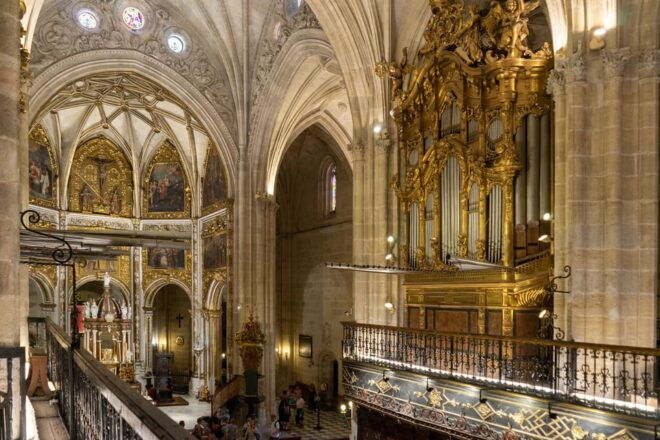 Almería: Cathedral and Monastery of Las Puras Guided Tour - Dress Code and Recommendations