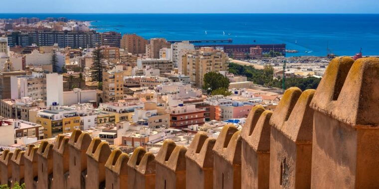 Almería: Discover the Citys History Through Cinema - Immersive Experiences: Tablets and Surprises