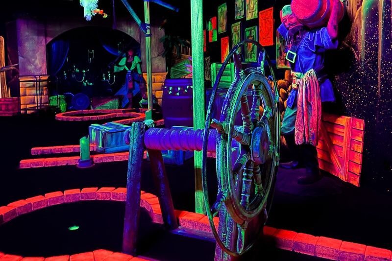 Aloha Glow in the Dark Minigolf Experience in Amsterdam - What the 45-minute game is like