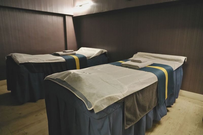 Aloha Massage - Massage Experience | Traditional Thai | Foot Massage | Deep Relief Massage | Happy Valley - Foot reflexology and hot stones for a longer reset