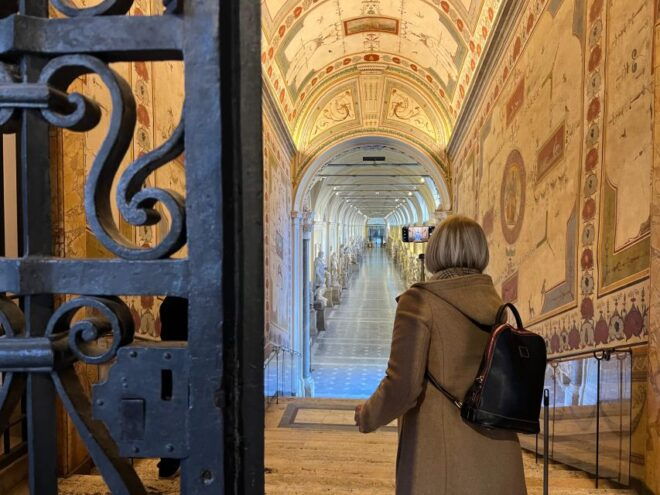 Alone in the Vatican Museums: Early Morning Tour & Breakfast - Inclusions