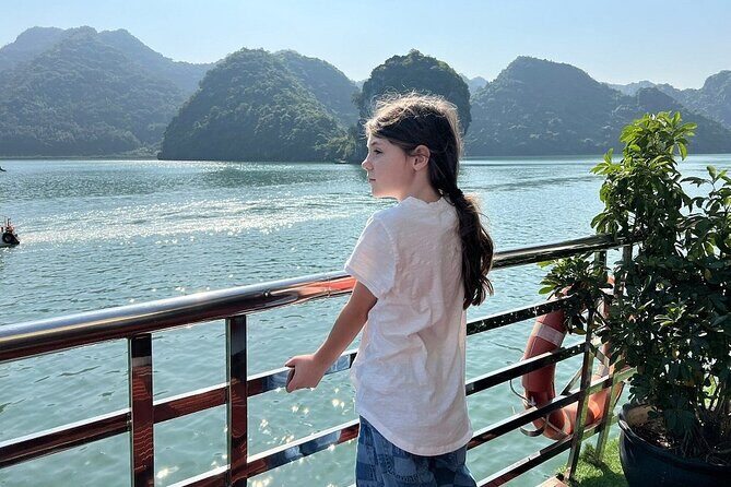 Alova Premium Cruise visit Halong Bay In One Day, Lunch and Kayak - The Sum Up