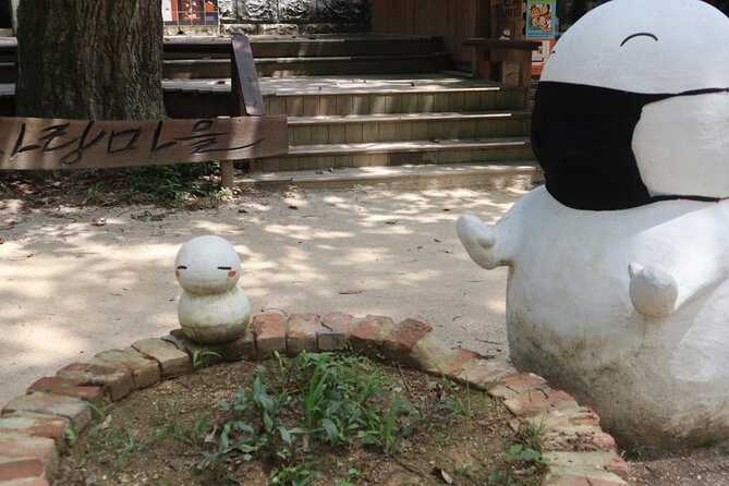 Alpaca, Nami, Petite Fr, Italian Village, Garden of Morning Calm - Petite France Exploration