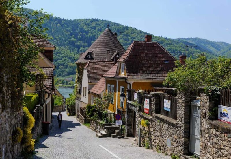 Alpine Beauty & Fairytale Towns: Hallstatt & Salzburg Tour - Is It Worth the Price?