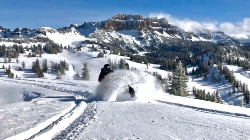 Alpine: Snowmobile Rental with Gear and Trailer - Who Should Consider This Snowmobile Rental?