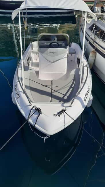 Altea: Boat rental without a license - A Closer Look: What You Can Expect