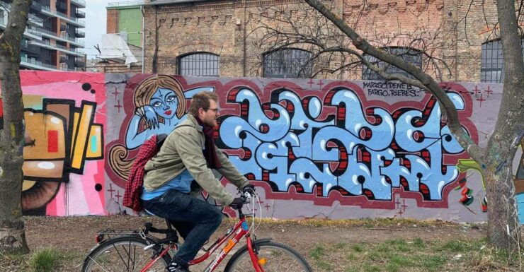 Alternative Bike Tour: Graffiti Wall and Peace - Booking Information