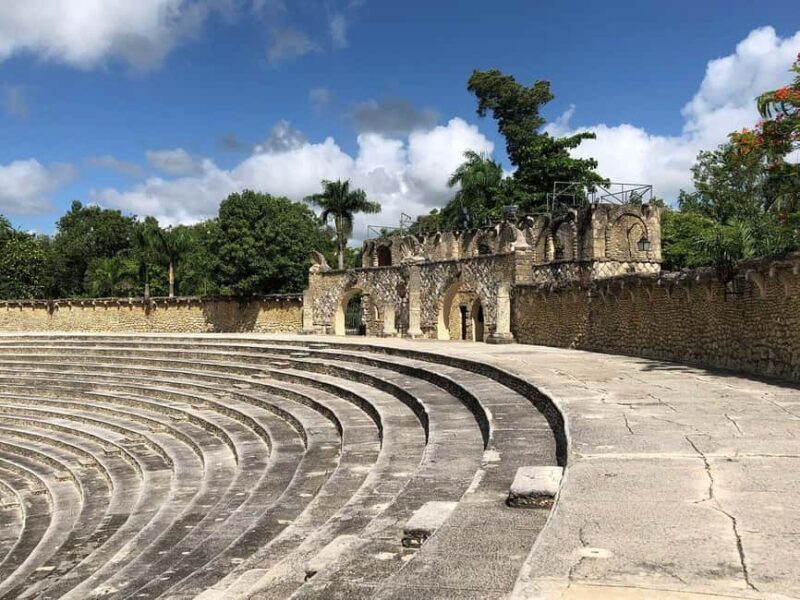 Altos de Chavón: Cultural Day Higuey experiences - Local Market Experience