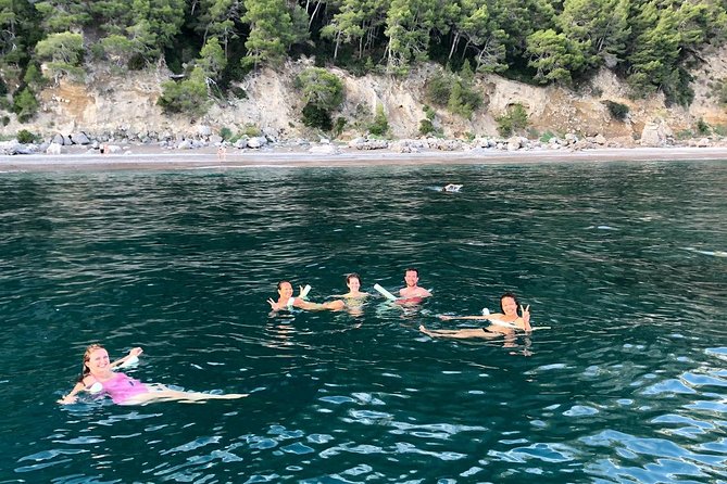 Amalfi Coast Day Trip by Beautiful Boat From Positano or Praiano - Activities and Sightseeing
