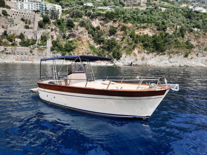 Amalfi Coast: Private Boat Tours Not to Be Missed - Inclusions and Amenities