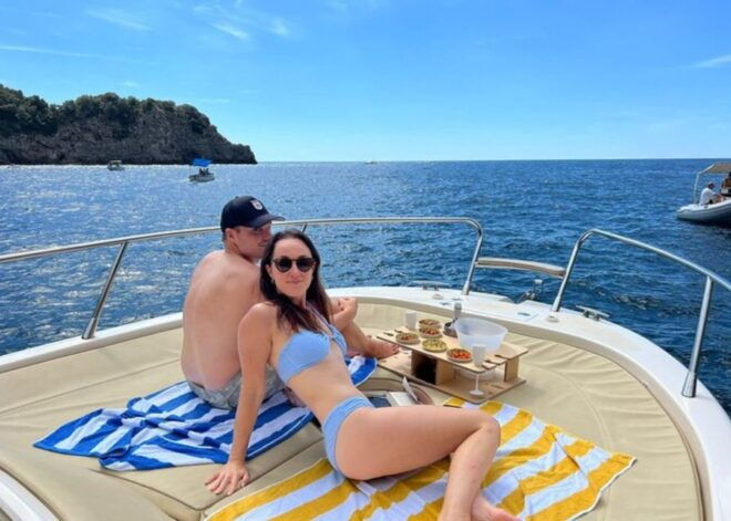 Amalfi Coast: Private Capri Boat Tour - Tour Experience