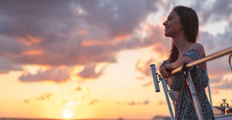 Amalfi Coast: Romantic Sunset Cruise with Music & Cocktails - Water Activities and Snorkeling