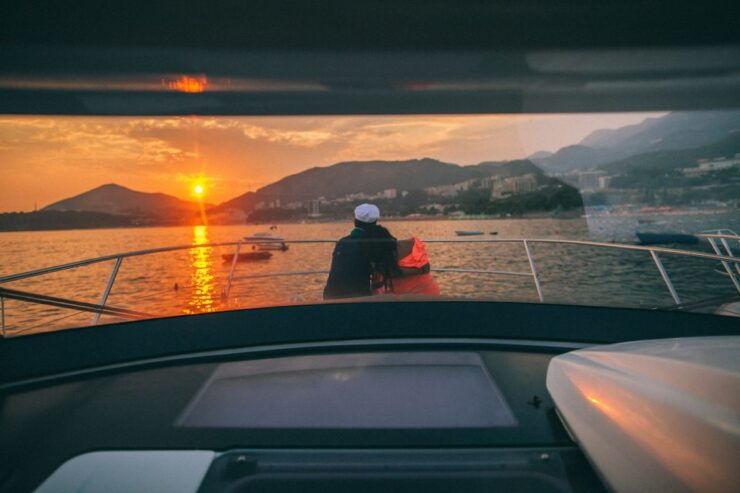 Amalfi Coast: Romantic Sunset Cruise With Music & Cocktails - Experience Highlights