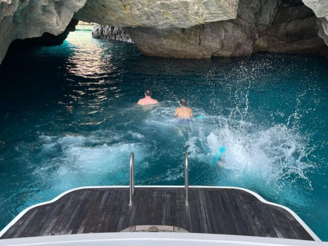 Amalfi Coast: Scenic Boat Private Tour With Aperitif - Customer Reviews