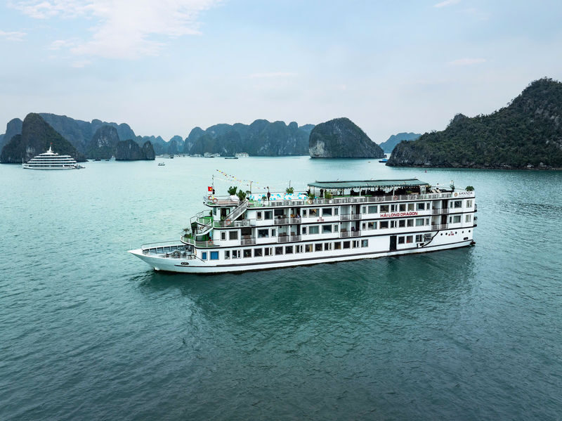 Amanda Premier 2D1N Cruise: Ha Long Bay, Sung Sot, Ti Top - At a glance