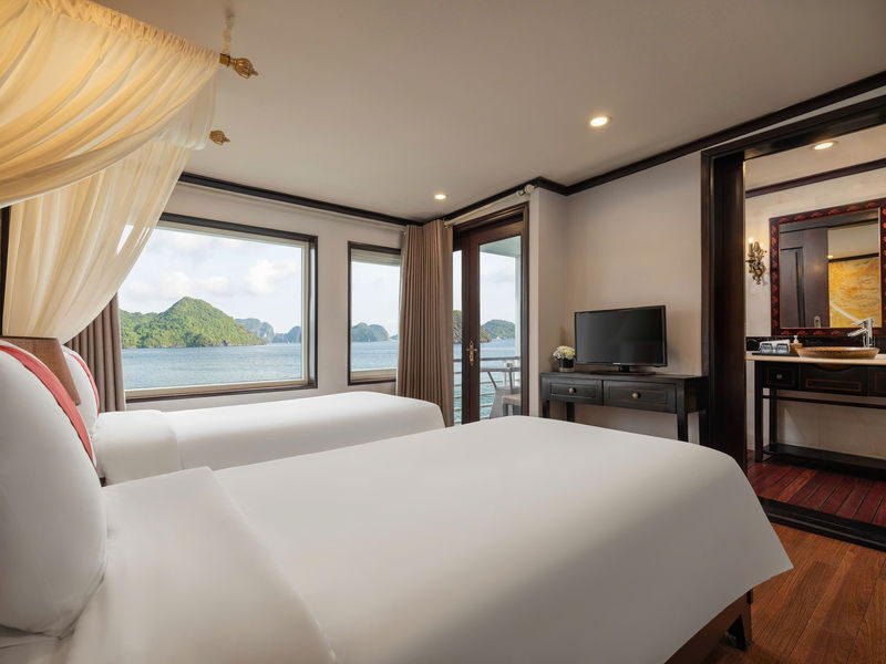 Amanda Premier 2D1N Cruise: Ha Long Bay, Sung Sot, Ti Top - Ti Top Island: beach time or a climb