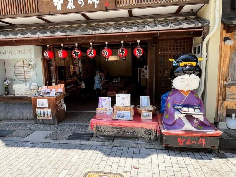 Amanohashidate: Hidden Temples Walking Tour with Meditation - Understanding the Experience: What to Expect on the Tour