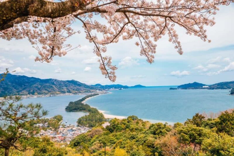 Amanohashidate & Ine Bay Tour With English Speaking Driver - Visiting Chionji Temple — A Spiritual Oasis