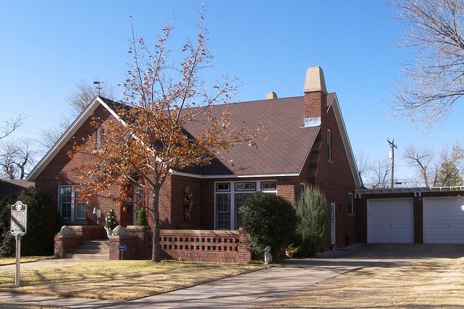 Amarillo Scavenger Hunt: Amarillo Art & Elms - Exploring Amarillos Art Scene