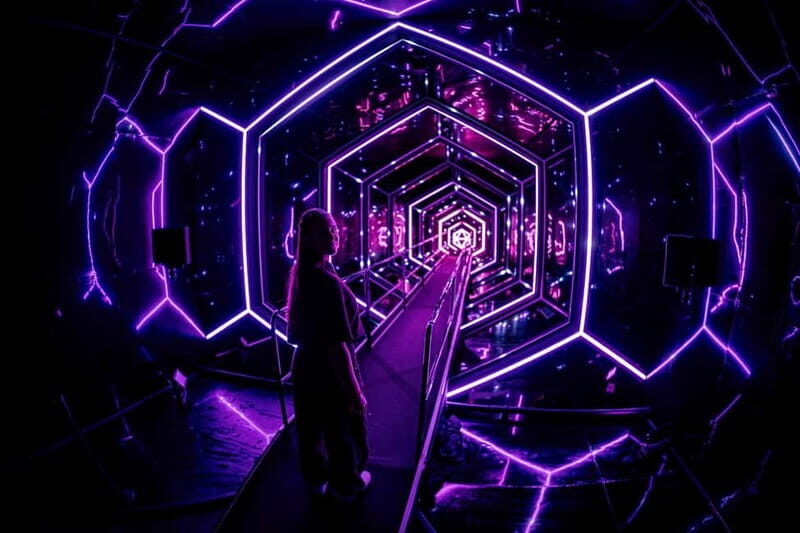 AMAZE Amsterdam: Immersive Audiovisual Experience - Who Should Consider Visiting AMAZE?