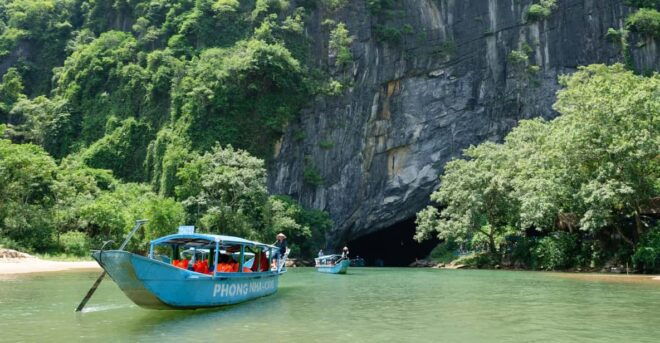 Amazing 1-Day Experience Paradise Cave & Dark Cave - Inclusions and Exclusions