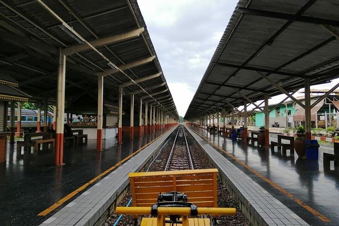 Amazing 1 Day Private Tour to Visit Lampang Province by Train - Train Experience