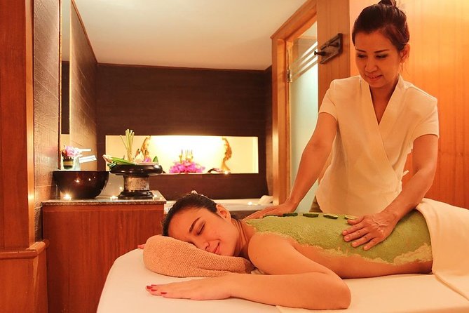 Amazing 1 Night Accommodation in Old Town Chiang Mai Nearby at Duangtawan Hotel - Overview and Inclusions