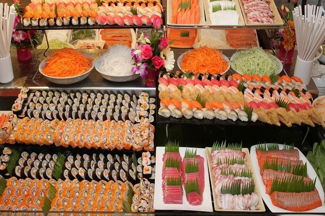 Amazing 1 Night Accommodation in Old Town Chiang Mai Nearby at Duangtawan Hotel - Reviews