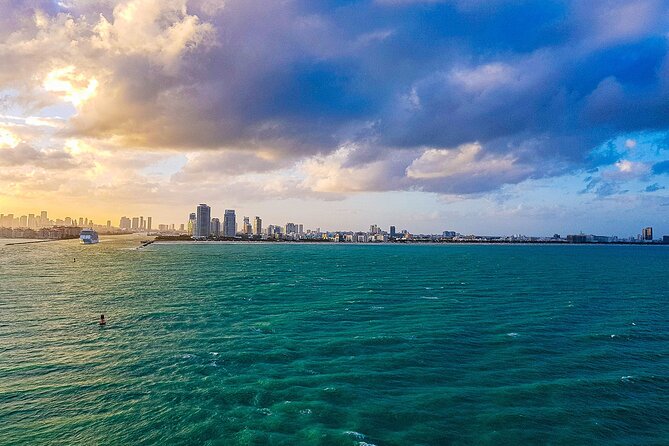 Amazing Boat Tour of Celebrities Mansions & Scenic Miami Skylines - Boat Tour Schedule