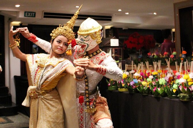 Amazing Chao Phraya Dinner Cruise Bangkok - Dining Experience