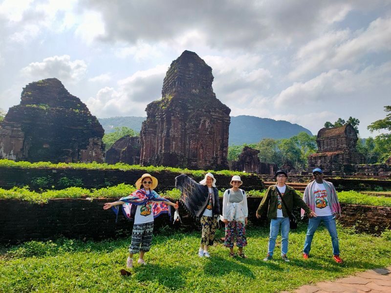 Amazing My Son Sanctuary Deluxe Tour - Heat, rain and the walk around the ruins