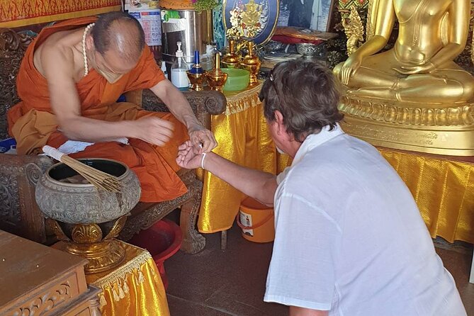 Amazing Night Tour, Doi Suthep Wat Pha Lat - Place Must Visit! - Weather and Minimum Travelers