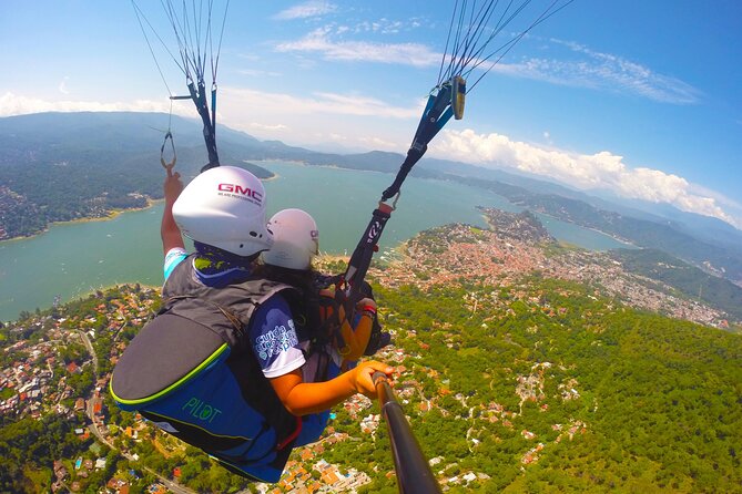 Amazing Paragliding Flight in Valle De Bravo - Paragliding in Valle De Bravo: An Unforgettable Experience