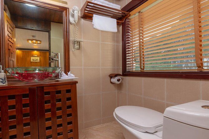 Amazing Sails Cruise - Bai Tu Long Bay Day Tour - Cabin Included - Who Is This Tour Best For?