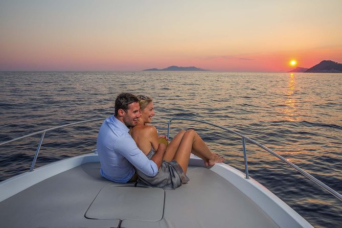 Amazing Sunset by Private Boat - Tour Details