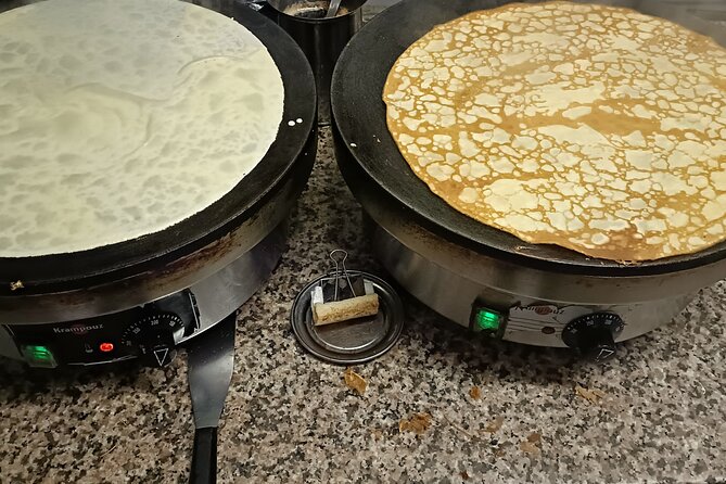Amazing Sweet Crêpe Cooking Class Paris - Historical Insights and Education