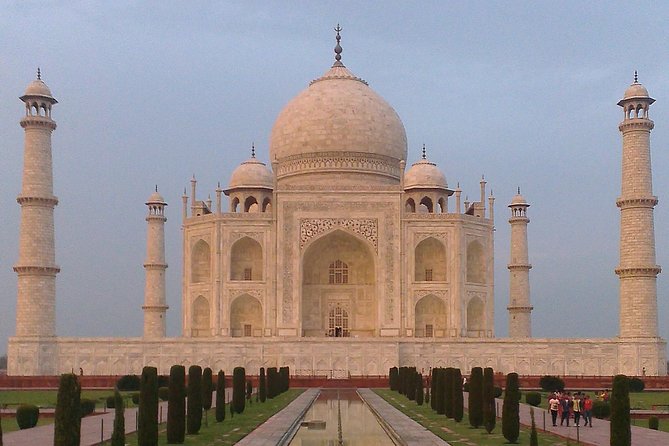 Amazing Taj and Fort - Visitor Information and Tips