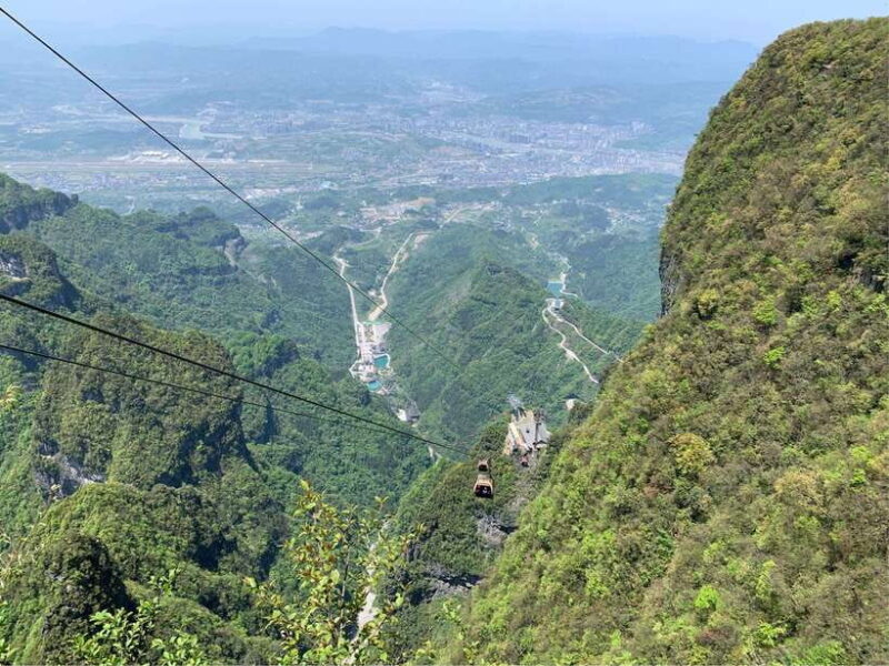 Amazing Zhangjiajie Day Tour With Tujia Ethnic Village - An Authentic Day in Zhangjiajie: What You Can Expect