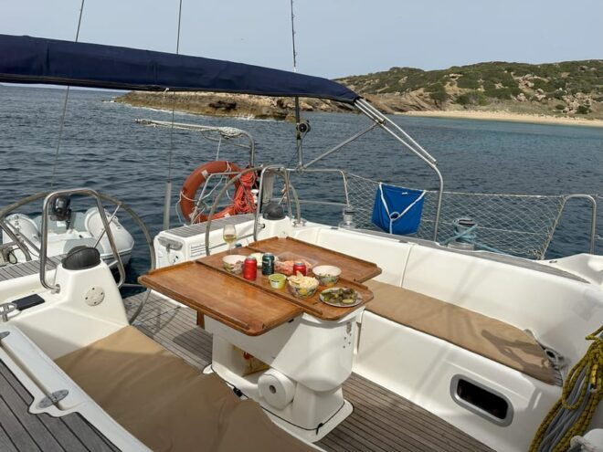 Americans Cup Experience From a Sailboat - Included Amenities