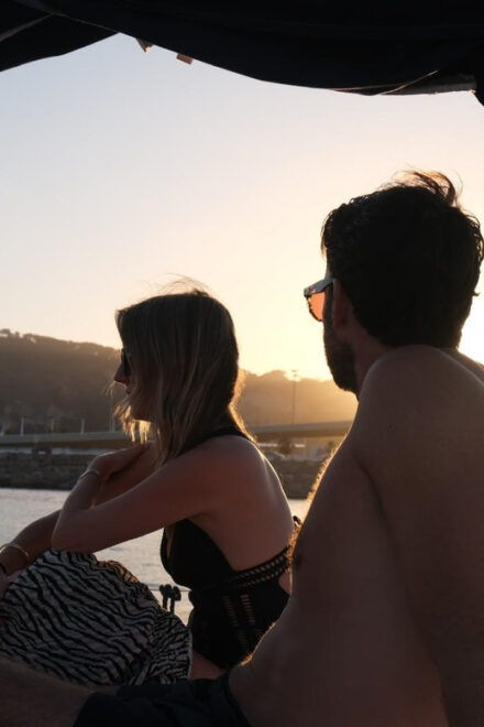 Americas Cup Viewing Experience on Speedboat - Included Amenities and Services