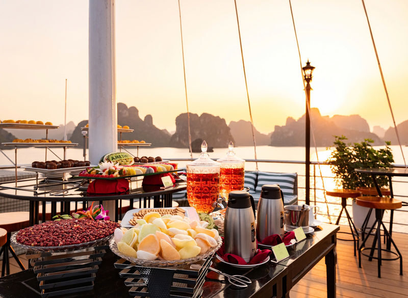 Amethyst Luxury Day Cruise: Ha Long Bay with Sung Sot & Ti Top - Who will get the most from this cruise?